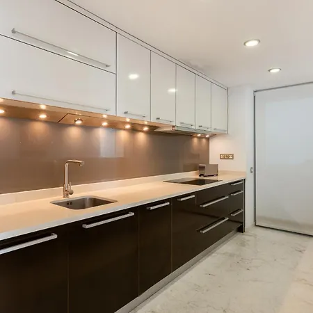 Plaja D En Bossa 4 Bedroom With Pool, Sea View & Only 8mins Drive To Airport *